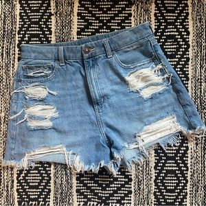 Size 8 American Eagle Curvy Mom Short